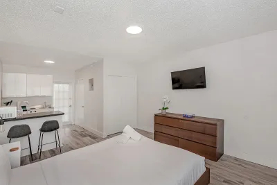 Sunset Garden Pompano